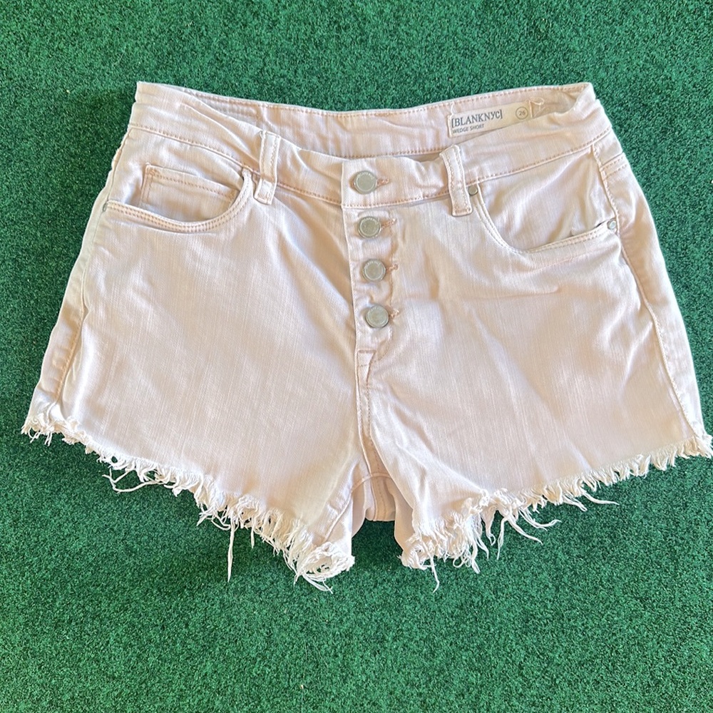 Blank NYC cream frayed denim shorts, size 26